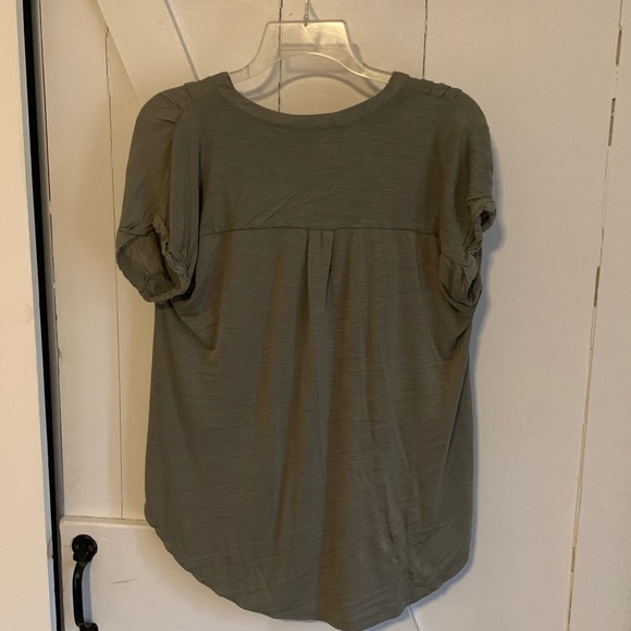 Green asymmetrical button down blouse - Picture 3 of 5